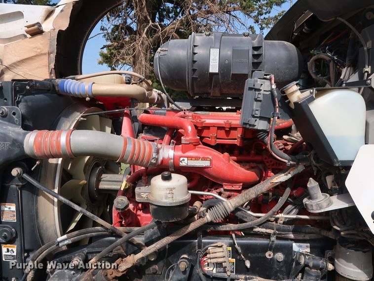 image for item DG4077 2012 Kenworth T800 semi truck