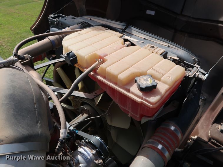 image for item DG4077 2012 Kenworth T800 semi truck