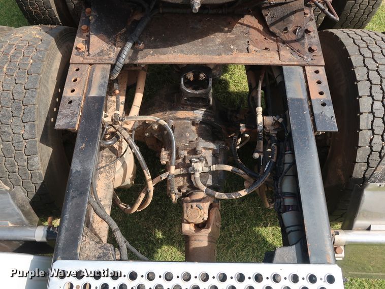 image for item DG4077 2012 Kenworth T800 semi truck