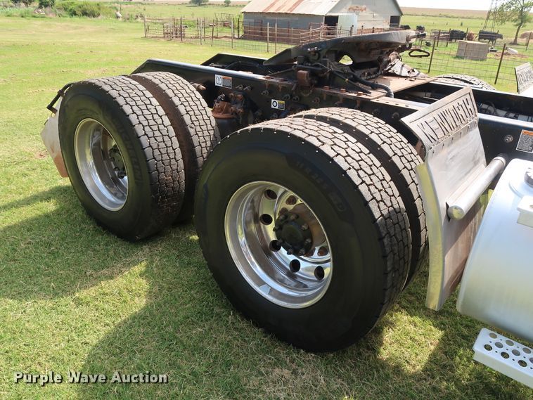 image for item DG4077 2012 Kenworth T800 semi truck