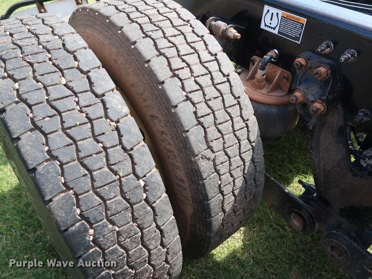 image for item DG4077 2012 Kenworth T800 semi truck