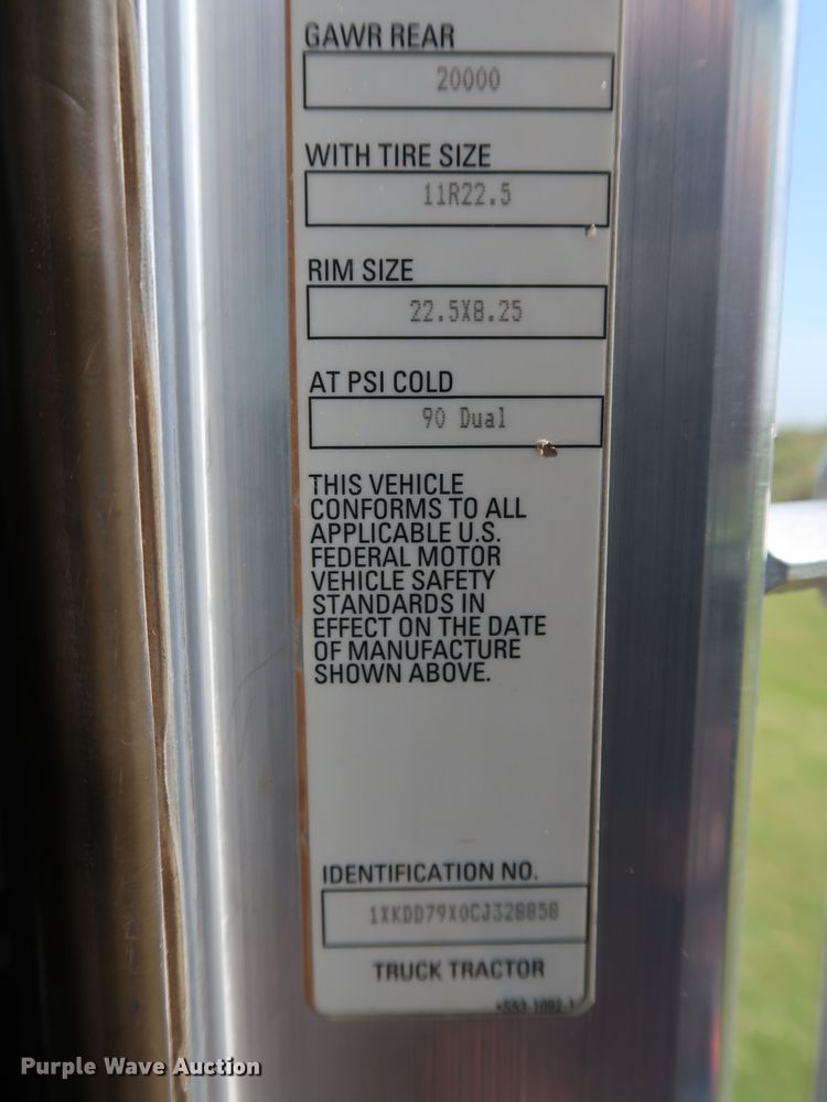 image for item DG4077 2012 Kenworth T800 semi truck