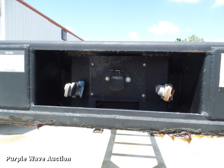 image for item DI0513 2010 Hyundai CGN403-516 trailer