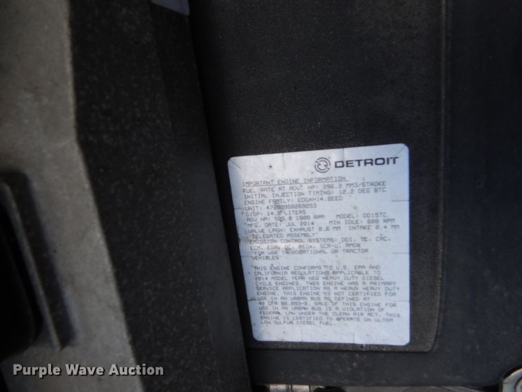 image for item DY9852 2015 Freightliner Cascadia semi truck