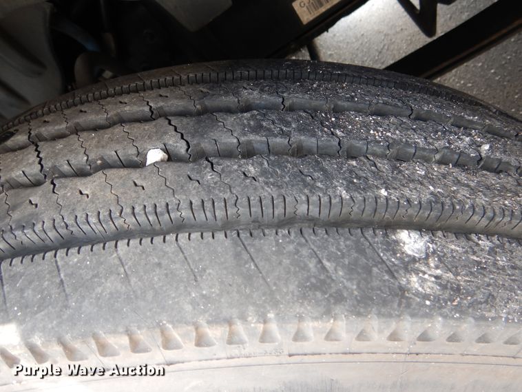 image for item DY9852 2015 Freightliner Cascadia semi truck