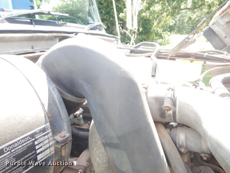 image for item ED9393 1993 Ford L9000 toter truck