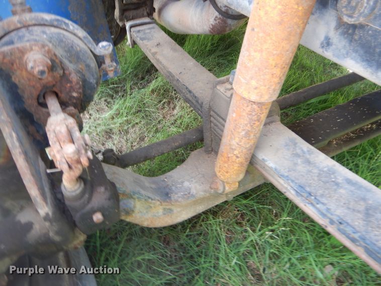 image for item ED9393 1993 Ford L9000 toter truck