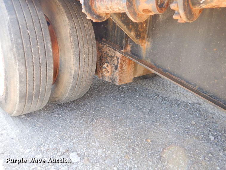 image for item ED9400 1999 Transcraft drop deck trailer