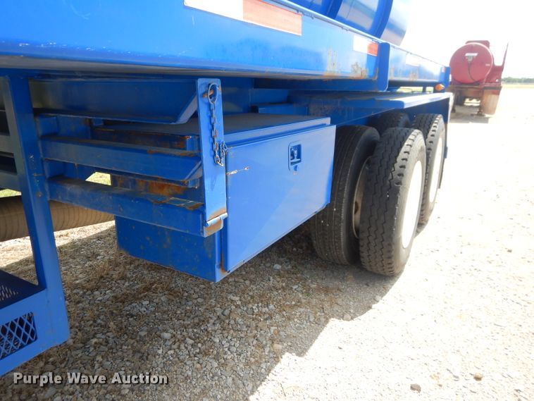 image for item ED9404 2008 Overland Acid acid trailer