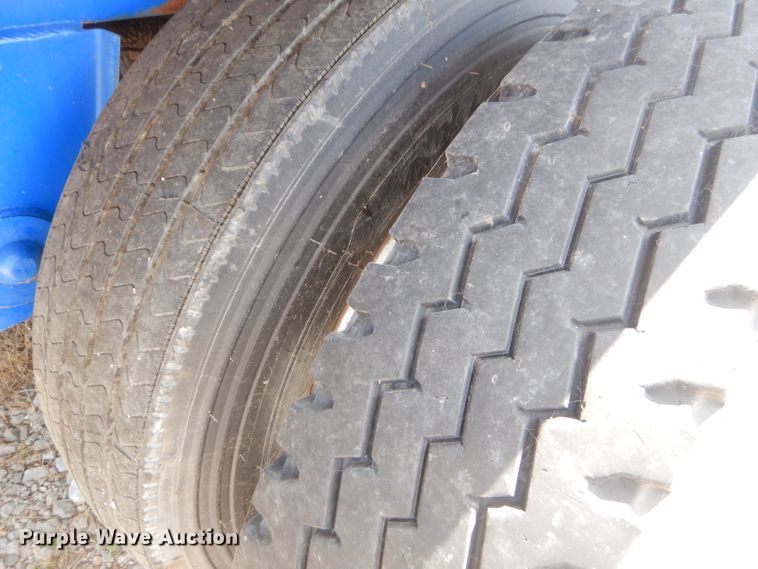 image for item ED9404 2008 Overland Acid acid trailer