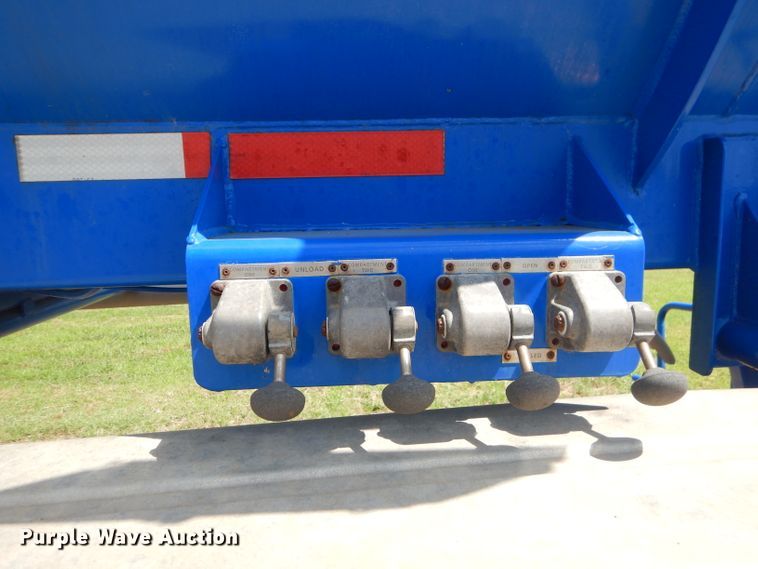 image for item ED9404 2008 Overland Acid acid trailer