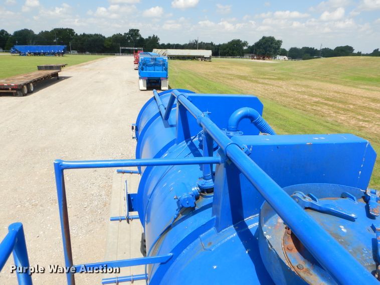 image for item ED9404 2008 Overland Acid acid trailer