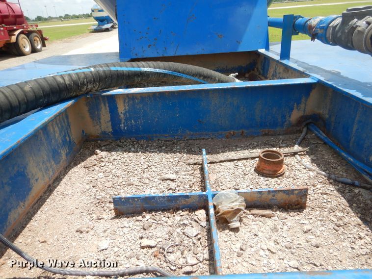 image for item ED9408 2006 Shop built cement bulk trailer