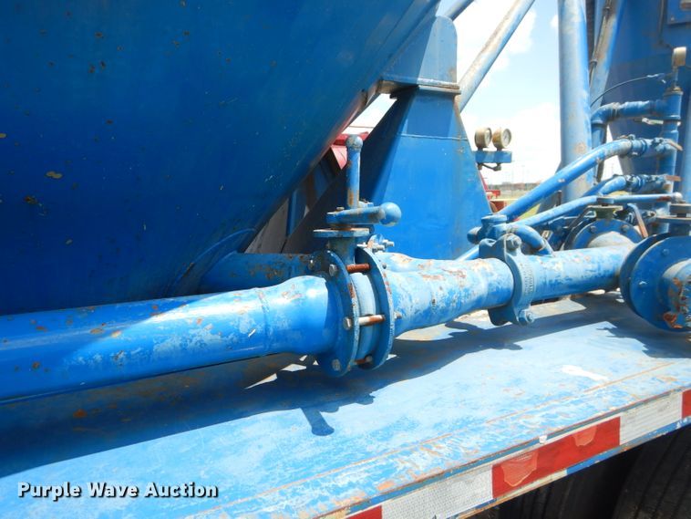 image for item ED9408 2006 Shop built cement bulk trailer