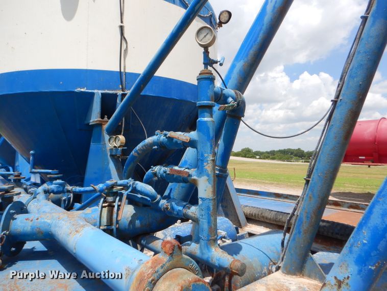 image for item ED9408 2006 Shop built cement bulk trailer