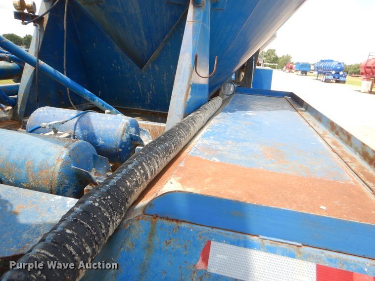 image for item ED9408 2006 Shop built cement bulk trailer