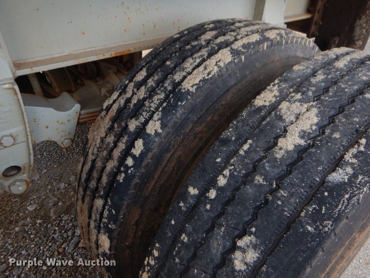 image for item ED9411 1981 Rogers end dump trailer