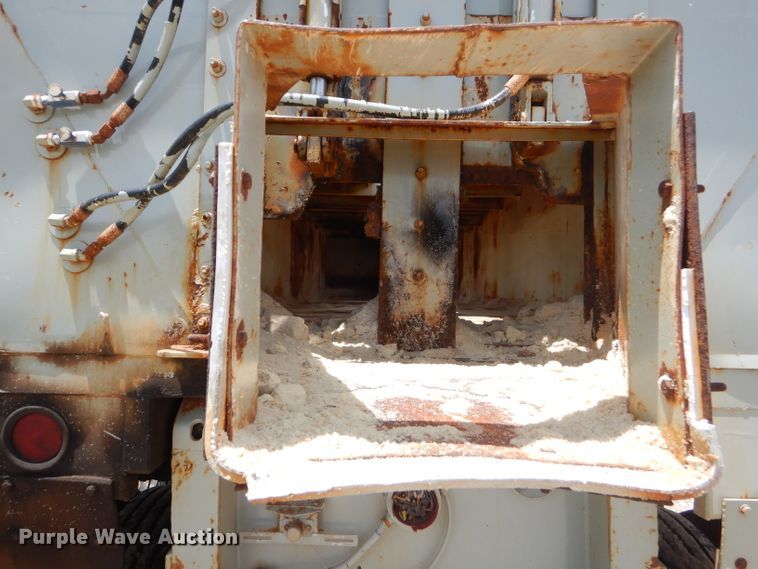 image for item ED9411 1981 Rogers end dump trailer