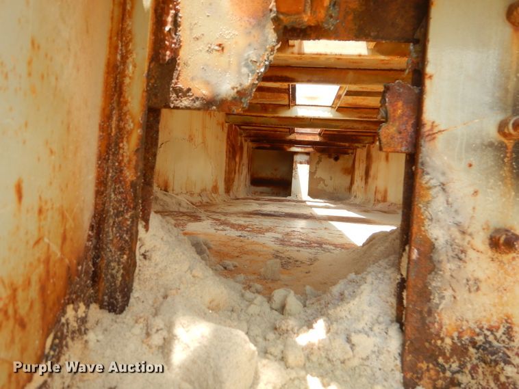 image for item ED9411 1981 Rogers end dump trailer