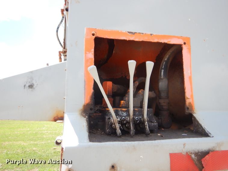 image for item ED9411 1981 Rogers end dump trailer