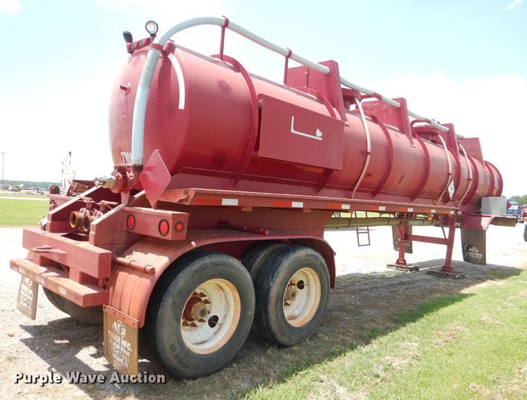 image for item ED9412 2010 Tiger tank trailer