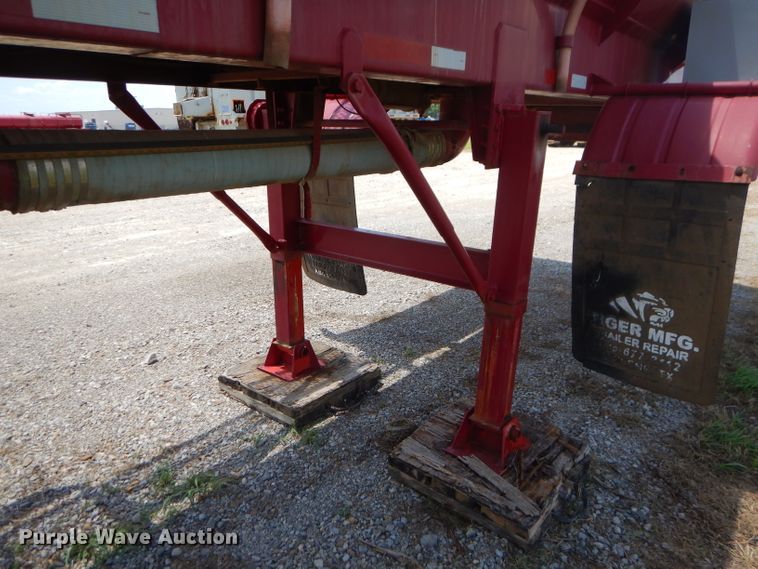 image for item ED9412 2010 Tiger tank trailer