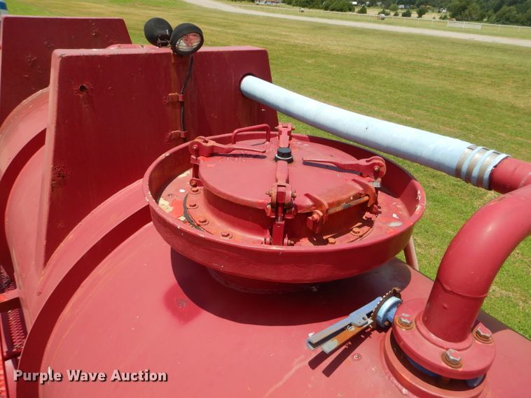 image for item ED9412 2010 Tiger tank trailer