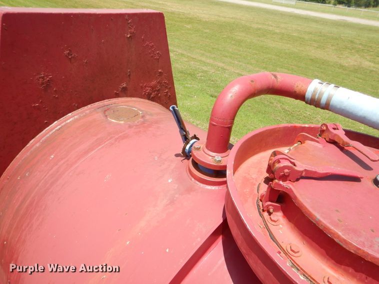 image for item ED9412 2010 Tiger tank trailer