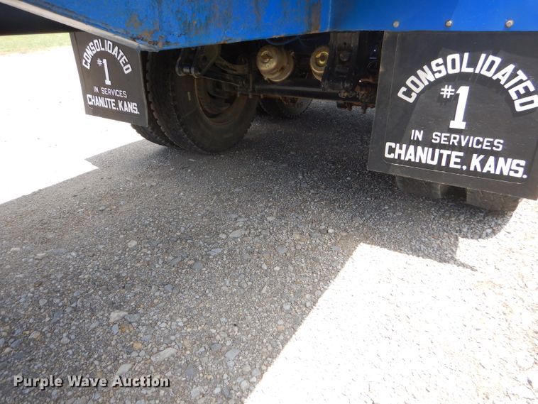 image for item ED9413 2007 Tank trailer