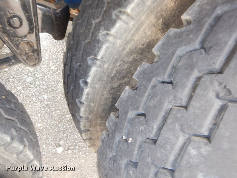 image for item ED9413 2007 Tank trailer