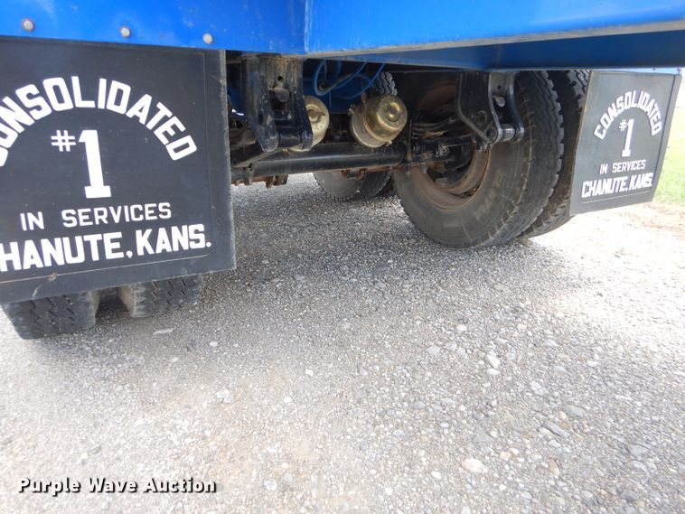 image for item ED9413 2007 Tank trailer