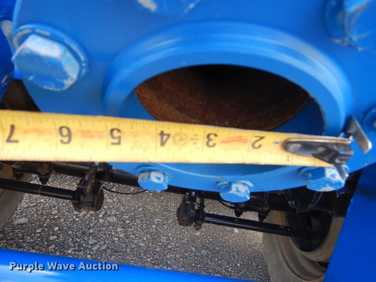 image for item ED9413 2007 Tank trailer