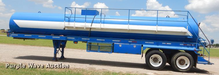 image for item ED9415 2008 Frontier tank trailer