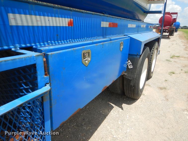 image for item ED9415 2008 Frontier tank trailer