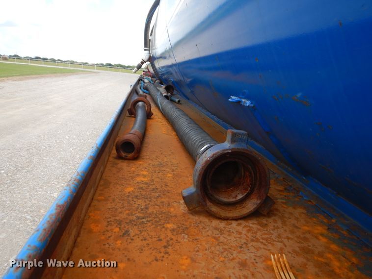 image for item ED9415 2008 Frontier tank trailer