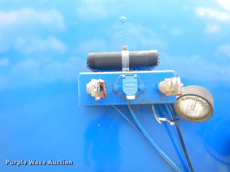 image for item ED9415 2008 Frontier tank trailer