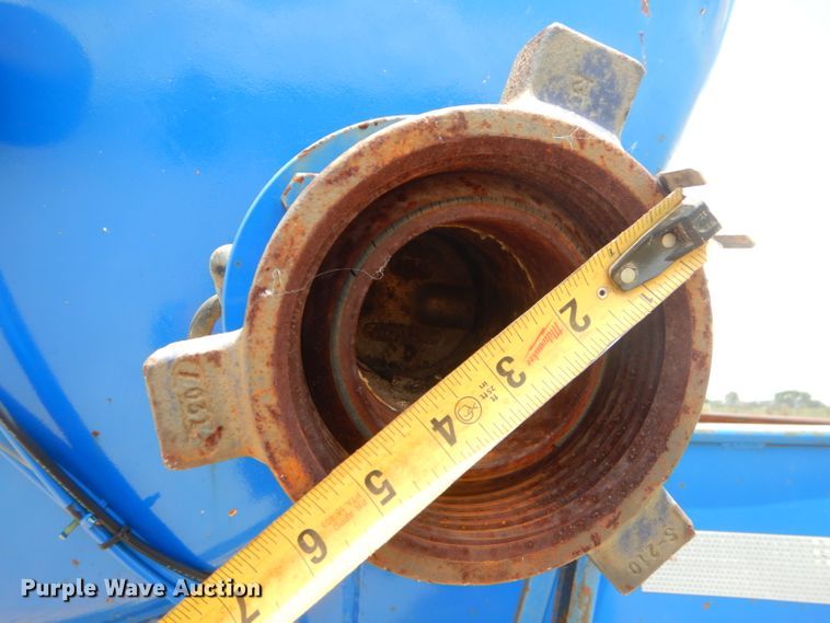 image for item ED9415 2008 Frontier tank trailer