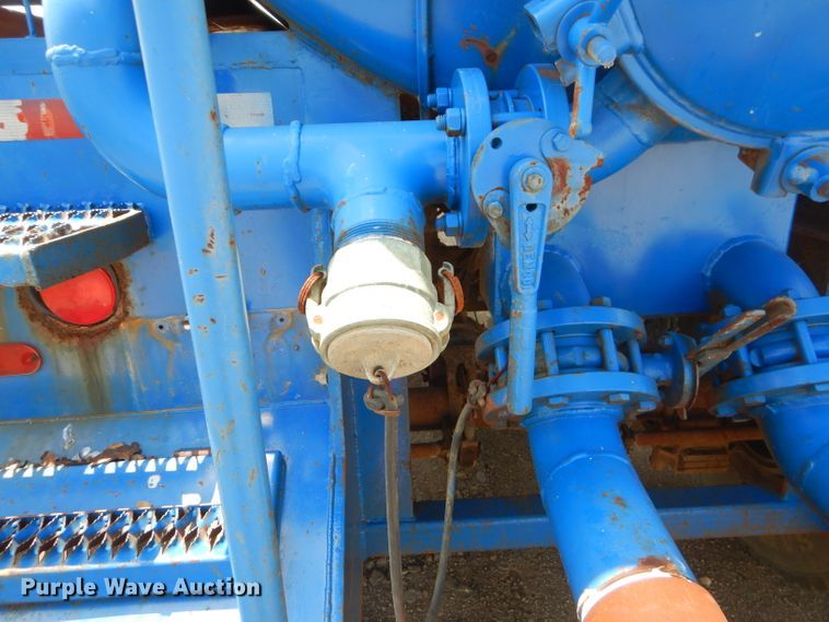 image for item ED9415 2008 Frontier tank trailer