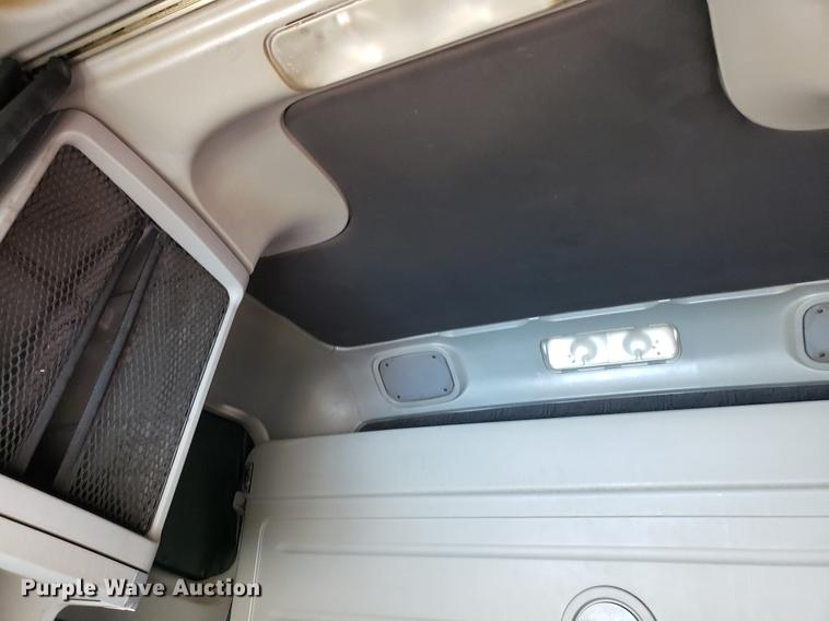 image for item ET9754 2006 Freightliner semi  truck