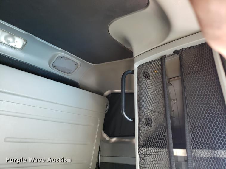 image for item ET9754 2006 Freightliner semi  truck