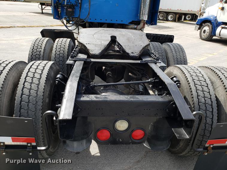 image for item ET9754 2006 Freightliner semi  truck