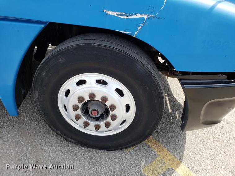 image for item ET9754 2006 Freightliner semi  truck