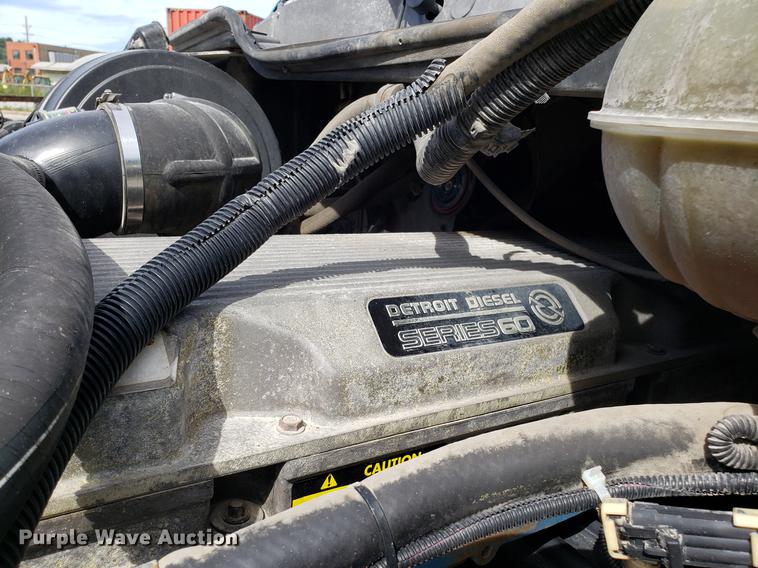 image for item ET9754 2006 Freightliner semi  truck