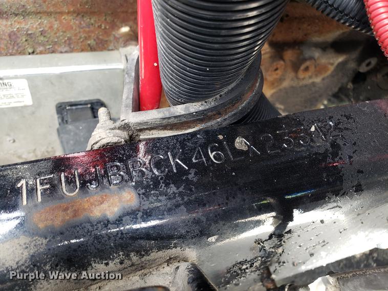 image for item ET9754 2006 Freightliner semi  truck