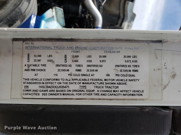 image for item ET9755 2002 International 9100i semi truck