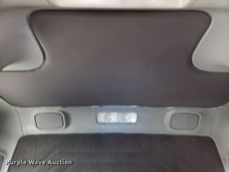 image for item ET9759 2004 Freightliner Century Class semi truck