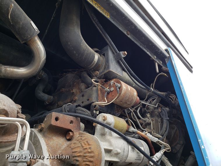 image for item ET9760 1998 Utility VS2R refrigerated dry van trailer