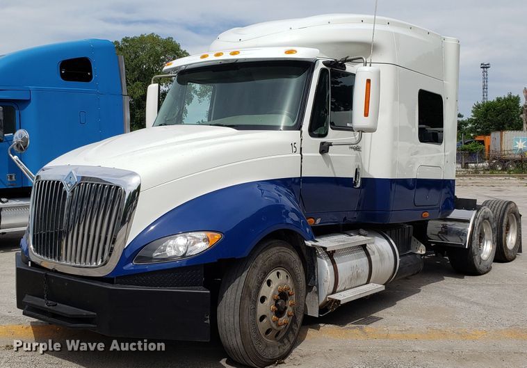 image for item ET9761 2010 International ProStar semi truck