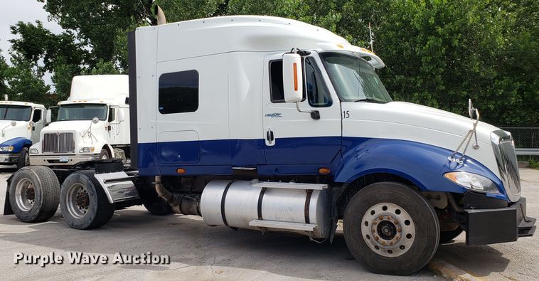 image for item ET9761 2010 International ProStar semi truck