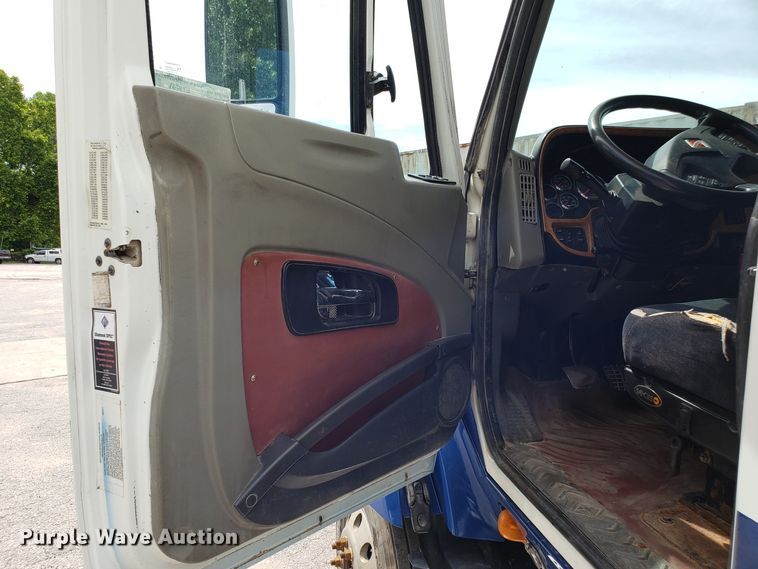 image for item ET9761 2010 International ProStar semi truck